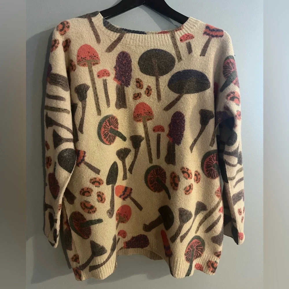 Mushroom Sweater Tan Wool Cotton blend Crewneck knit Pullover Oversized tag:M - Picture 1 of 7